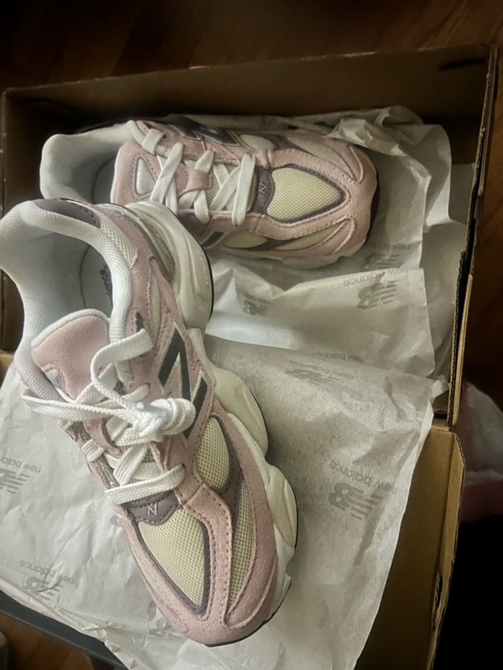 New Balance pink gray Girl gym shoes